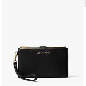 Micheal Kors - Adele Leather Smartphone Wallet Black